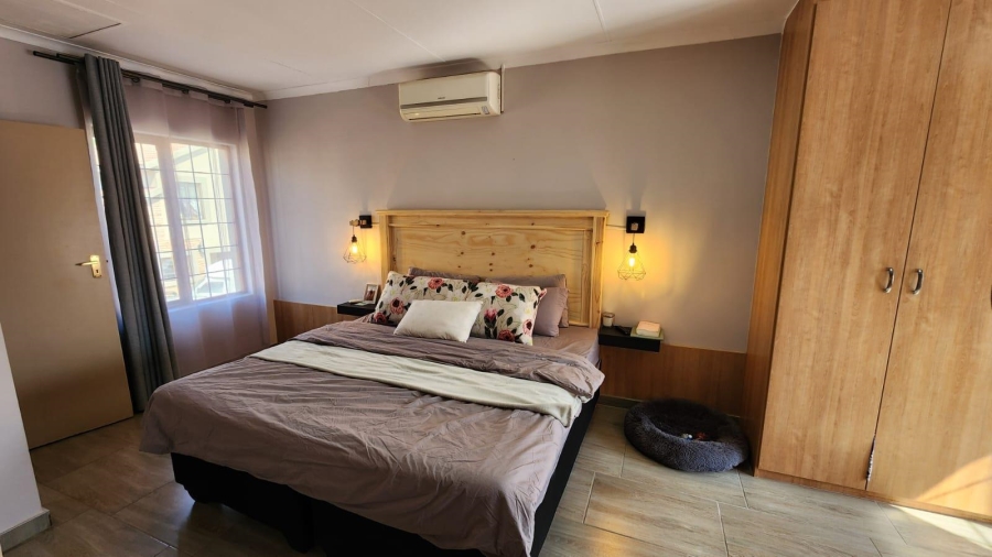 To Let 3 Bedroom Property for Rent in Cashan North West